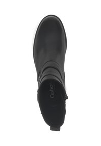 Stivaletto in pelle nera con punta rotonda, texture liscia, cerniera laterale e decorazioni minime. Interno contrassegnato con "Gabor comfort."