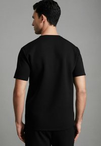 Reiss REGULAR FIT-BRADLEY INTERLOCK CREW NECK - Basic póló - black