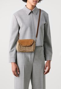 PARFOIS Sac bandoulière - camel
