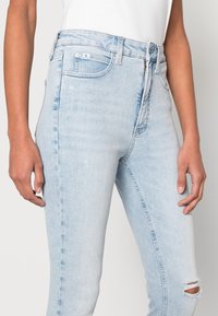 Calvin Klein Jeans Vaqueros pitillo - light-blue denim