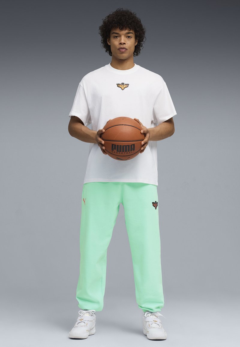 Puma MELO ALWAYZ ON 1 TEE - Triko s potiskem - white- silver
