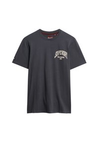 Camiseta de algodón gris oscuro con mangas cortas, que presenta el logo "SUPERDRY" en color crema, cuello redondo y dobladillo recto.