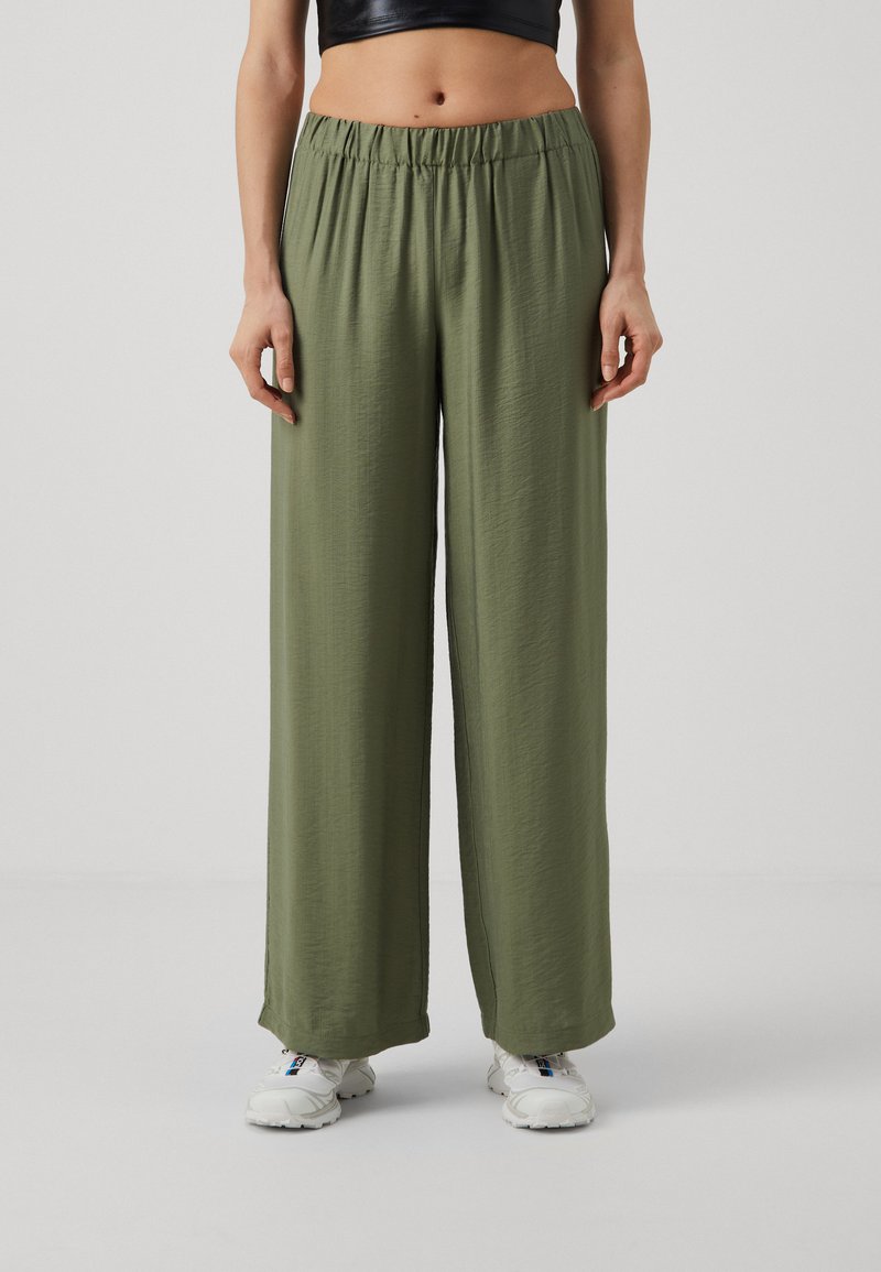 ONLY - ONLZABBI PAULA LIFE  - Trousers - deep lichen green, Enlarge