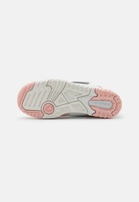 New Balance 550 - Tenisky - rosa/white