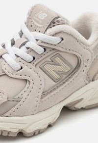 New Balance 530 UNISEX biały