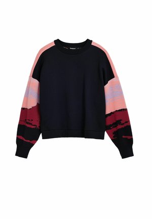 Svart tröja med rund hals som har ärmar i färgblockering med rosa, grå och vinröd nyans samt abstrakta mönster. Ribbad halsringning och cuffs.