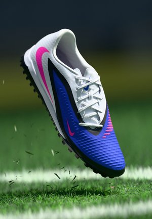 PHANTOM 6 LOW ACAD TF - Fodboldstøvler til kunstgræs - racer blue/pink blast/white