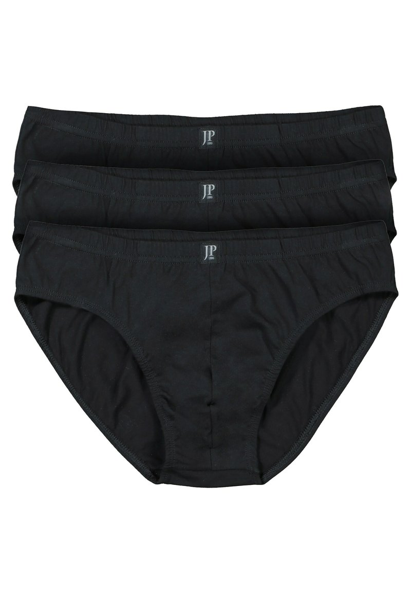 Mustat puuvillabokserit kolmen pakkauksessa. Ominaisuuksiin kuuluu elastinen vyötärönauha, jossa on alkuperäiset "JP"-kirjaimet, ja sileä pinta. Klassinen bokserileikkaus.