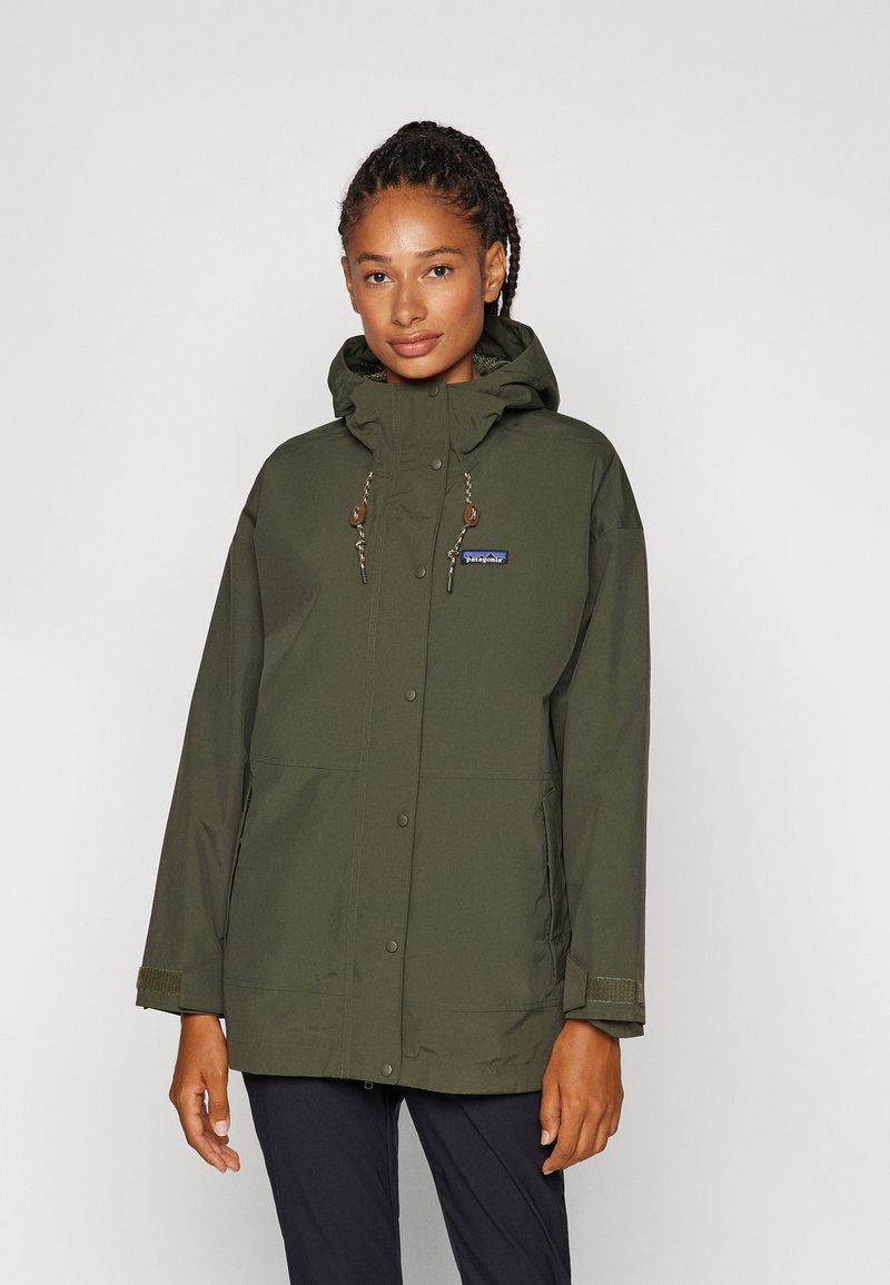 Patagonia OUTDOOR EVERYDAY RAIN JACKET - Casaco impermeável - pine needle green
