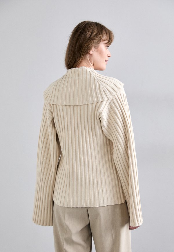 TOKA - Cardigan4