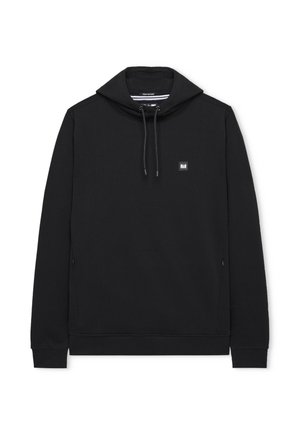 Fekete, hosszú ujjú kapucnis pulóver elöl húzózsinórokkal és kis négyzet alakú logóval a bal mellrészen, fehér háttéren bemutatva.