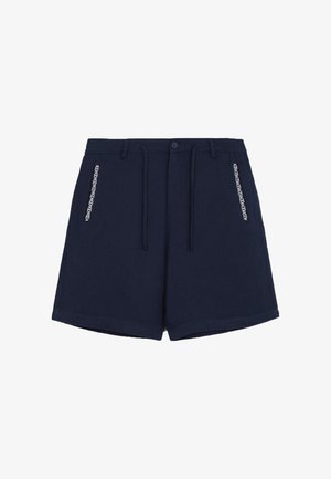 Marineblaue Shorts aus strukturiertem Stoff, mit einem Kordelzugbund und zwei vorderen Taschen mit dekorativen Akzenten.