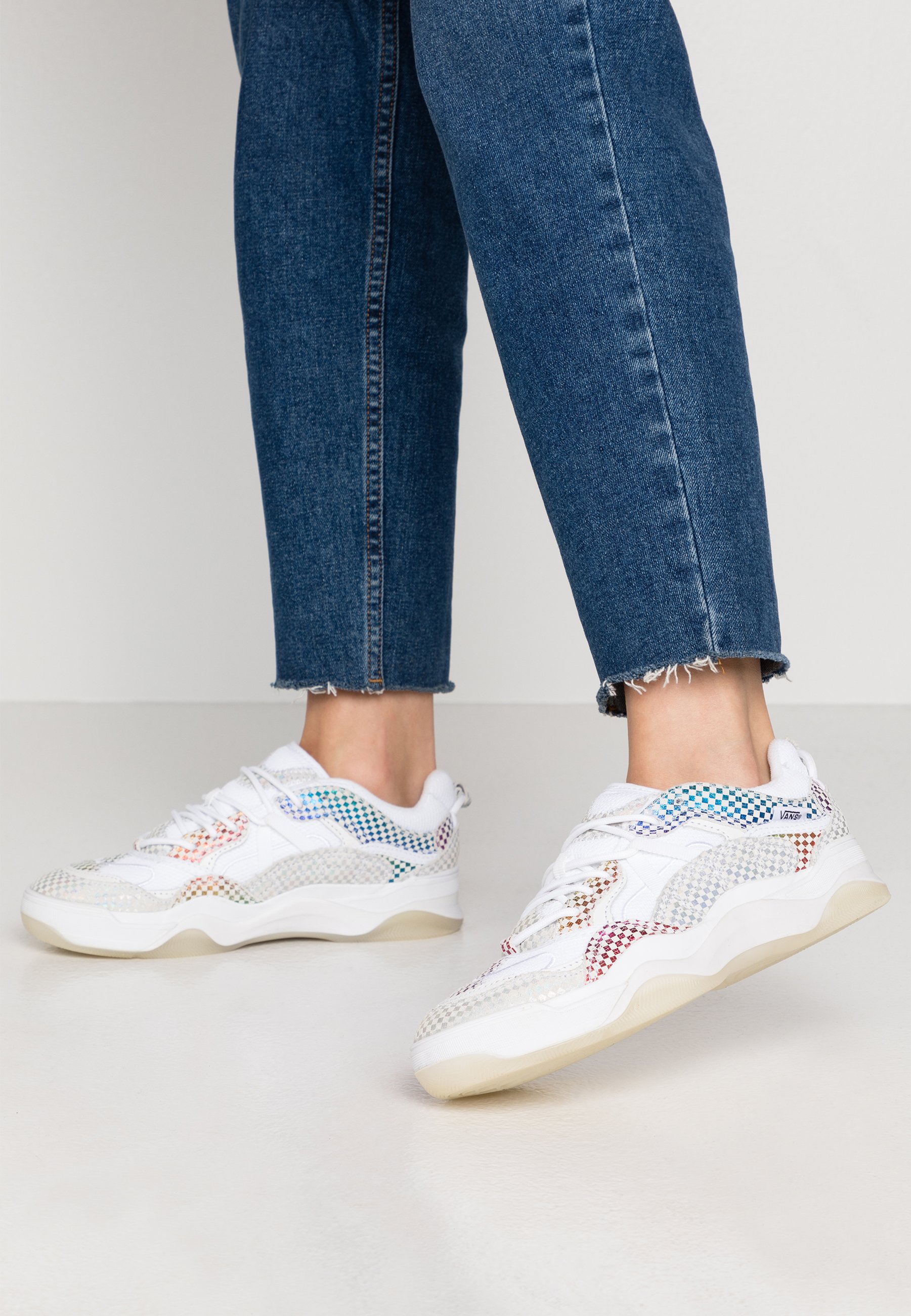 Vans VARIX Joggesko true whiteblack Zalando.no Vans VARIX WC Joggesko caribbean seaheliotrope Zalando.no