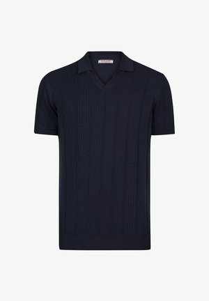 Tumedat sinise värvilise lühikeste varukatega kudumispolo särgid V-kaelusega, millel on tekstureeritud vertikaalne muster ja kontrastne krae.