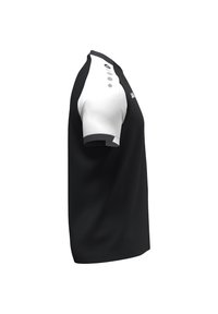 Polo à manches courtes noir et blanc, avec une patte de boutonnage et un design contrastant sur les épaules. Texture de tissu lisse, coupe athlétique.