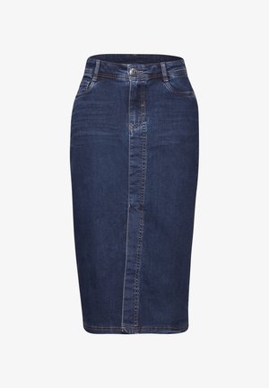 Jupe en jean taille crayon bleu foncé avec une couture avant, fermeture à boutons et deux poches latérales. Texture lisse avec des coutures contrastées.