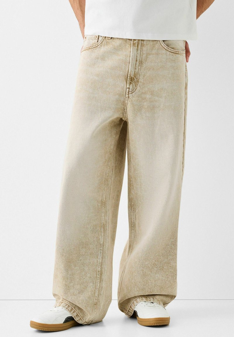 Bershka SUPER BAGGY Jeans Relaxed Fit sand Zalando.at