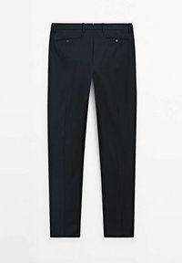 Pantaloni neri con vestibilità sartoriale, caratterizzati da una parte anteriore piatta, due tasche posteriori e passanti per cintura. Tessuto liscio e design a gamba dritta.