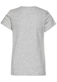 Szary bawełniany t-shirt z okrągłym dekoltem i krótkimi rękawami; charakteryzuje się miękką fakturą oraz prostym, jednolitym wzorem bez żadnych wzorów czy dodatków.