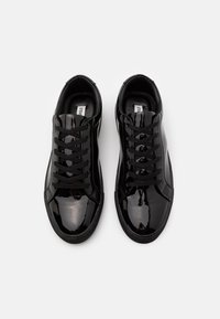 Steve Madden Tenisky - black