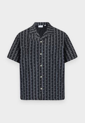 Fekete rövid ujjú gombos ing geometriai fehér háromszög mintával és kis gallérral.