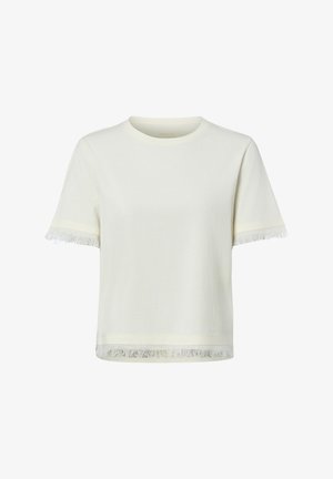 Roomkleurige blouse met korte mouwen, ronde halslijn en franjes op de mouwen en zoom, weergegeven op een witte achtergrond.