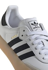 adidas Originals SAMBAE - Sneakers basse - footwear white/core black