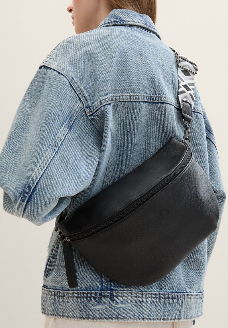 TOM TAILOR DENIM Mena - Keresztpántos táska - black