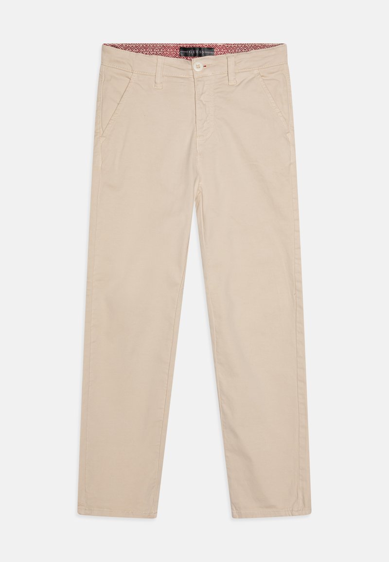 Beżowe bawełniane spodnie o prostym kroju, z dwoma przednimi kieszeniami i kontrastującym, czerwonym wzorzystym paskiem.