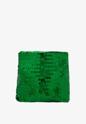 Grüne Paillettentasche in rechteckiger Form, mit strukturiertem Oberflächen und flachem Boden. Die Pailletten reflektieren das Licht und erzeugen unterschiedliche Grüntöne.
