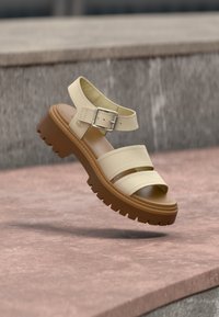 Geselecteerd, light beige