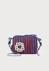 ILOISA PICCOLO UNISEX - Umhängetasche - blue/red