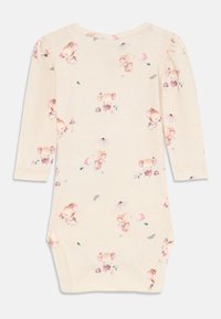Pitkähihaiset vauvan body pehmeästä beige kankaasta, jossa on leikkisä hiiri- ja kukkakuosi. Pyöreä kaula-aukko ja nappisulku alaosassa.