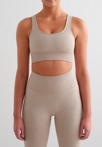 aim’n® - RIBBED SEAMLESS  - Medium support sports bra - beige Thumbnail Image 1