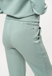 U.S. Polo Assn. GITA  - Treniņtērpa apakšdaļas - green milliue