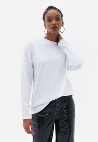 OXXO Pitkähihainen paita - white