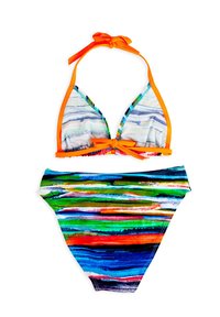Zestaw bikini zawierający trójkątny stanik i majtki o średnim stanie. Materiał ma wielokolorowy, paskowany wzór z pomarańczowymi wykończeniami i sznurkami.