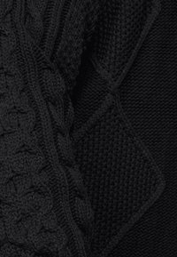 Nike Sportswear CABLE  - Stickad tröja - black