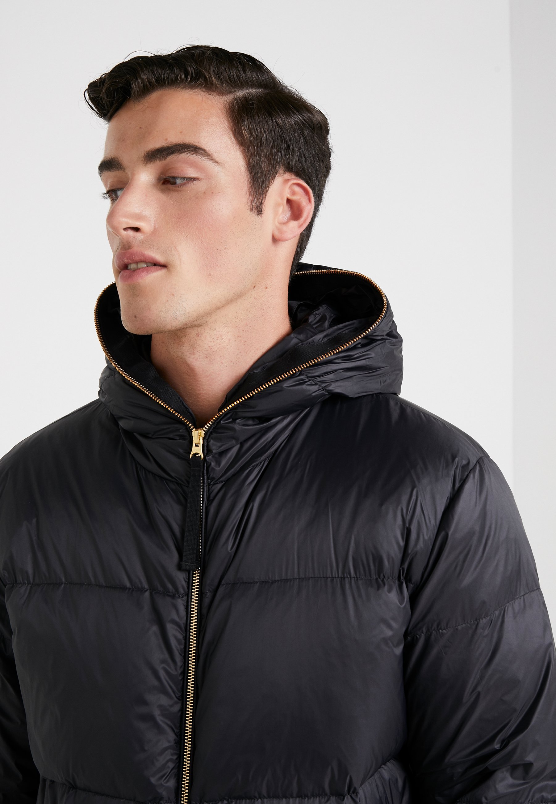 True Religion Daunenjacke blackschwarz True Religion Herren Down Black Parka: : Bekleidung