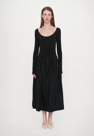 CAROLYN - Vestido informal - total black