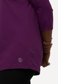 Ulla Popken CLASSIC STEHKRAGEN 3/4-ARM - Långärmad tröja - dark purple