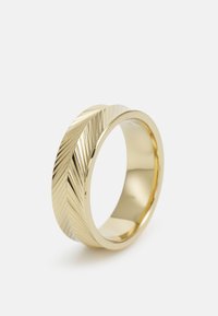 Gold ring with a smooth inner band and an exterior featuring diagonal cut patterns, creating a textured look and reflective surface.