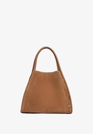 Borsa a tracolla in suede marrone con forma triangolare, caratterizzata da manici in pelle liscia e dettagli di cucitura visibili. Design semplice e funzionale.
