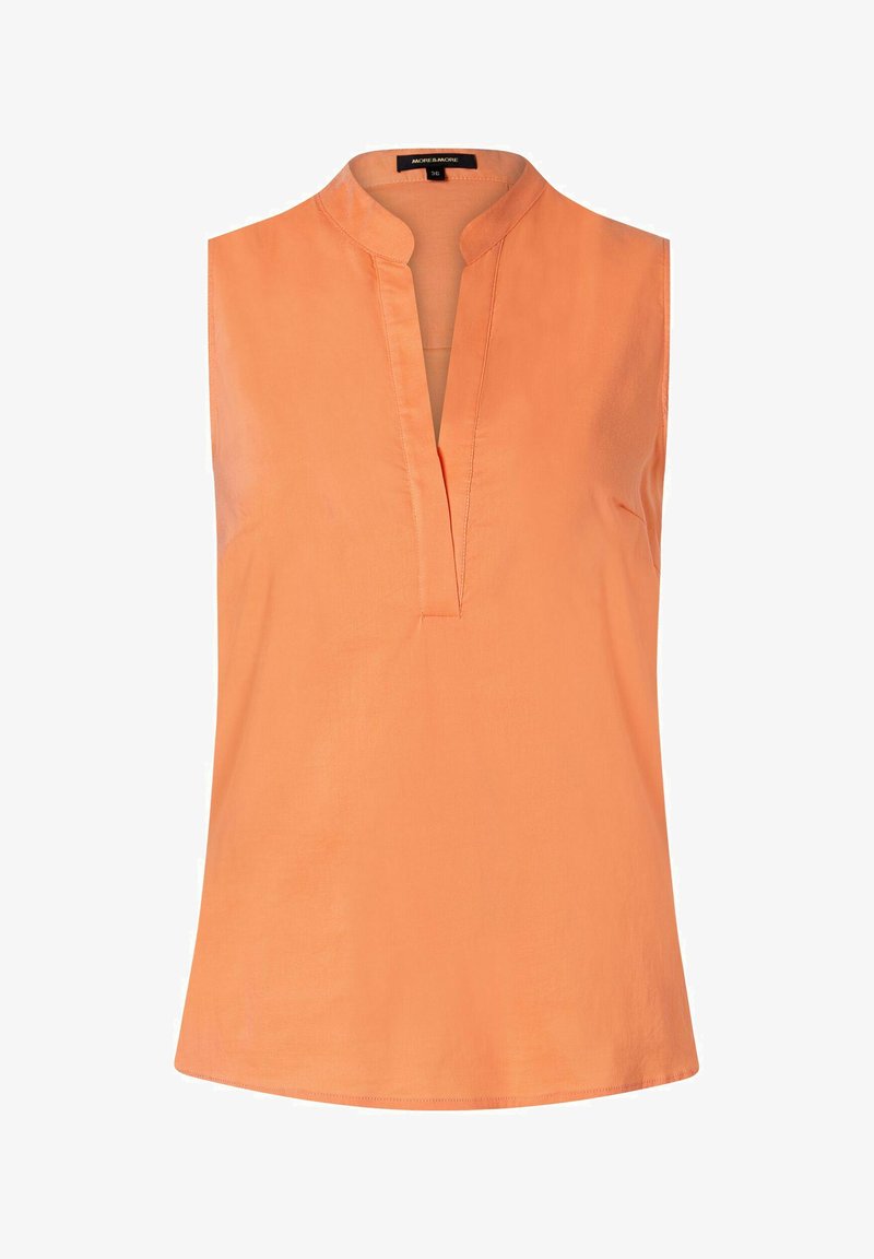 mouwloze oranje blouse met een V-hals en een licht gebogen zoom. Gladde textuur en lichtgewicht stof. Geen patronen of versieringen.