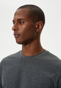 Koton T-shirts basic - black