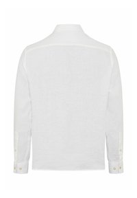 Witte langemouwen shirt van lichtgewicht linnen, met een klassieke kraag, knoopmanchetten en een zachte textuur. Minimalistisch ontwerp.