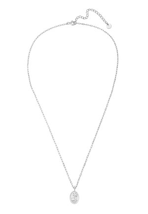 Silberne Kettenhalskette mit einem ovalen Anhänger mit Palmenbaum-Design, glatter Textur und einem Verschluss mit einer verstellbaren Kette.