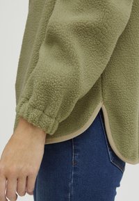 Oxmo Felpa in pile - grey denim