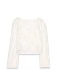 Weißes Spitzen-Croptop mit langen Ärmeln, versehen mit floralen Mustern, einem runden Ausschnitt und leicht gepufften Ärmeln. Weicher, transparenter Stoff.