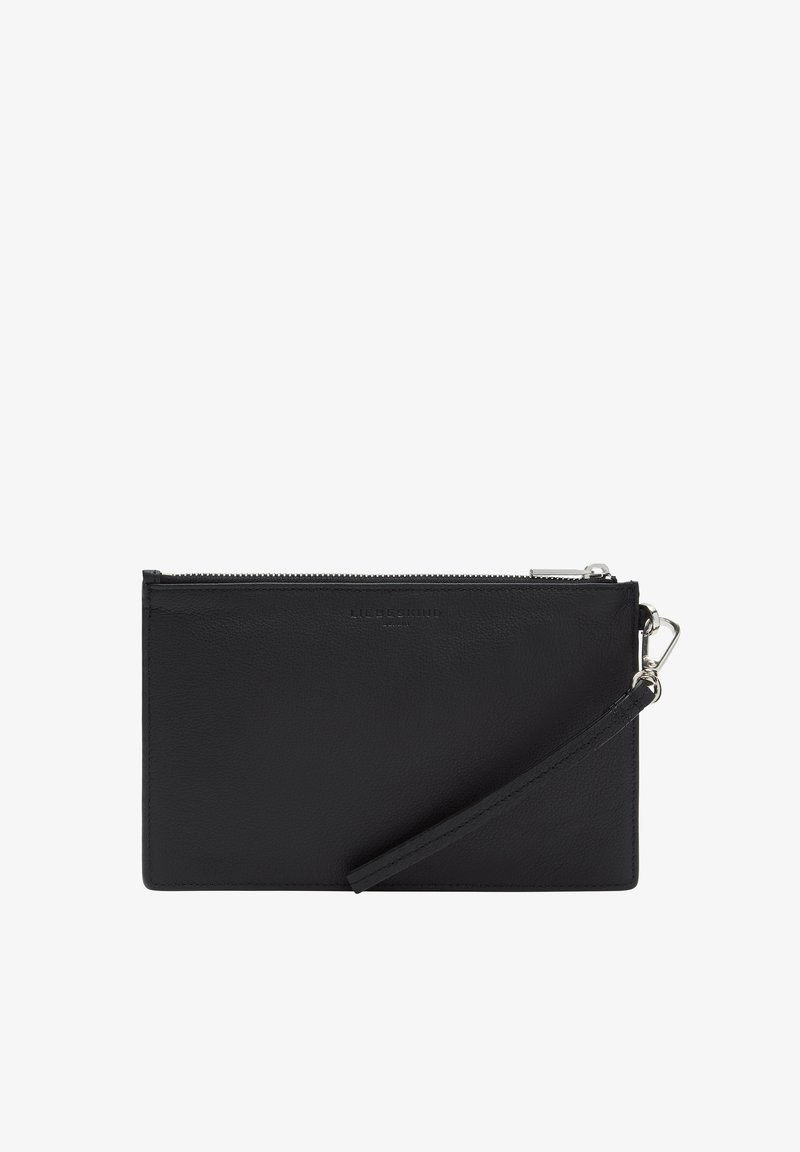 Clutch in pelle nera con texture liscia, chiusura con zip e un manico rimovibile per il polso. Presenta il logo del brand in rilievo sulla parte frontale.